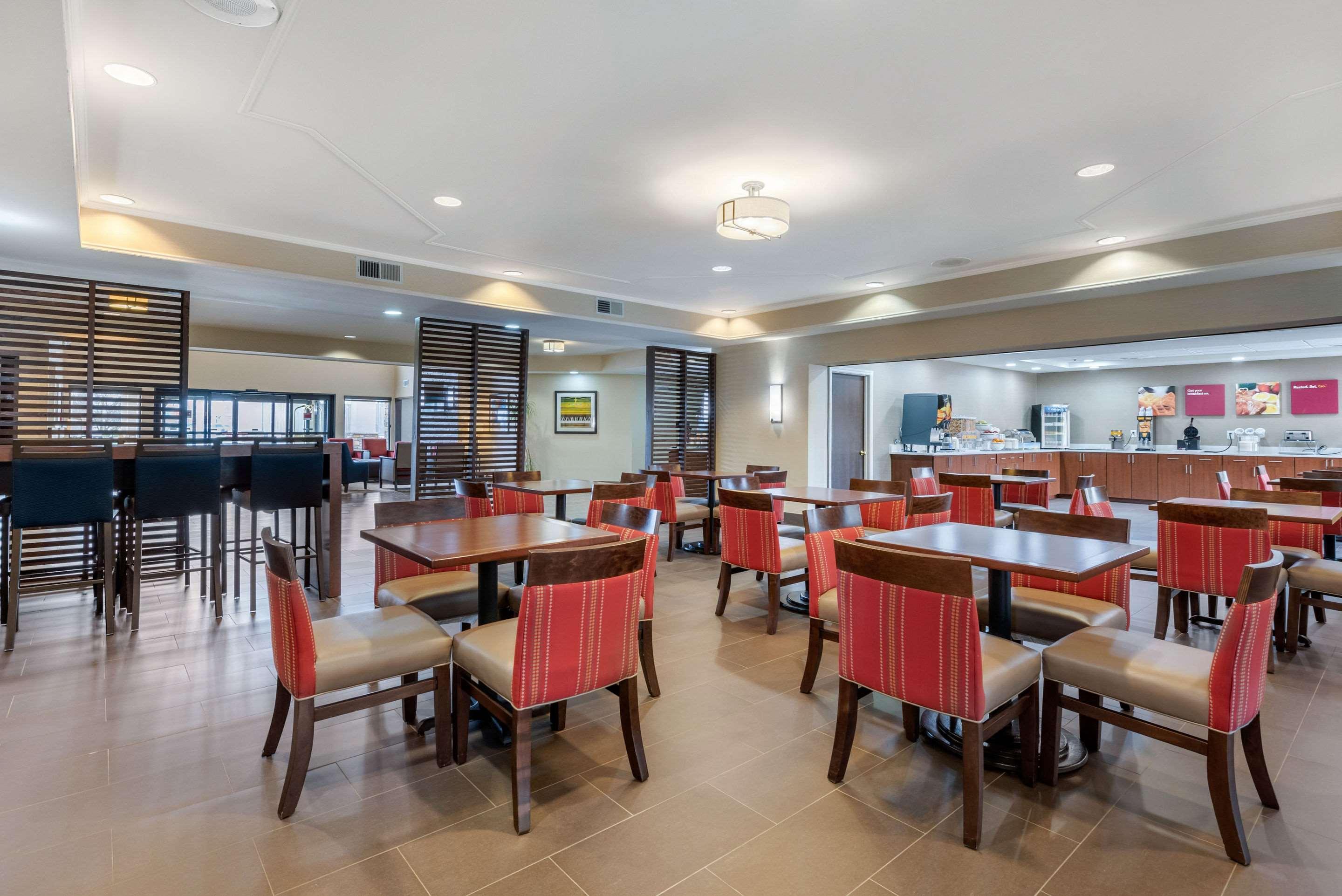 Comfort Suites Lafayette University Area Exterior foto
